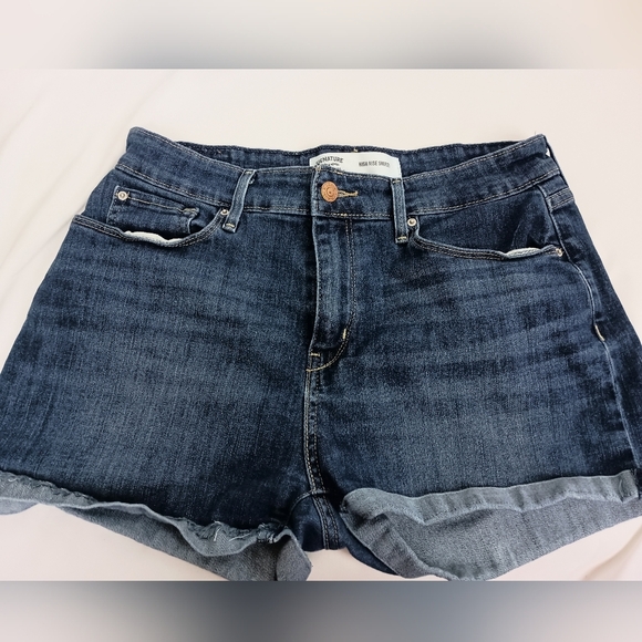 LEVI'S STRAUSS Dark Blue Wash Denim Booty Shorts (#1,370) - Picture 1 of 5